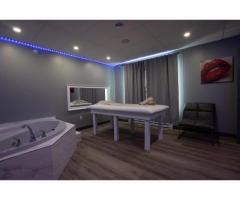 Salon spa luxueux, bonne clientèle, cherche hôtesse - MTL